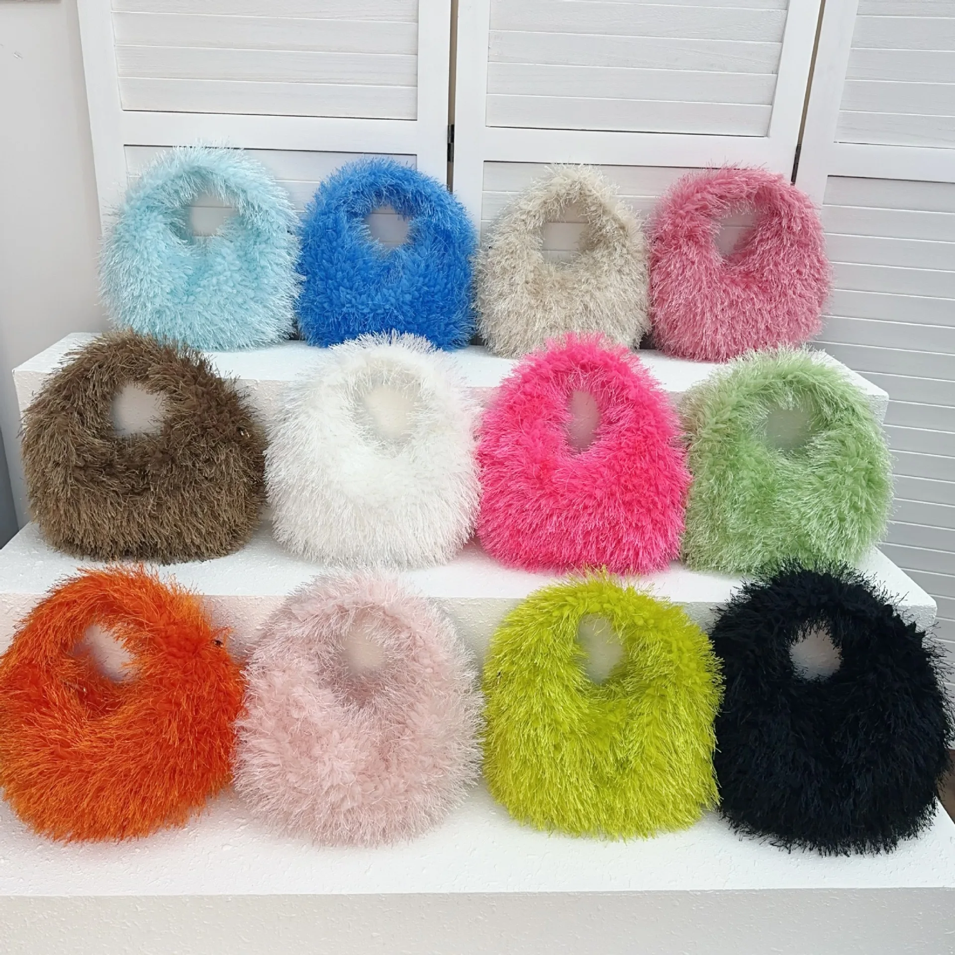 Popular Ladies Mongolian Fur Bag Fashion Party Clutch Bag Fluffy Purses And Handbags fuzzy fluffy crossbody sling bag