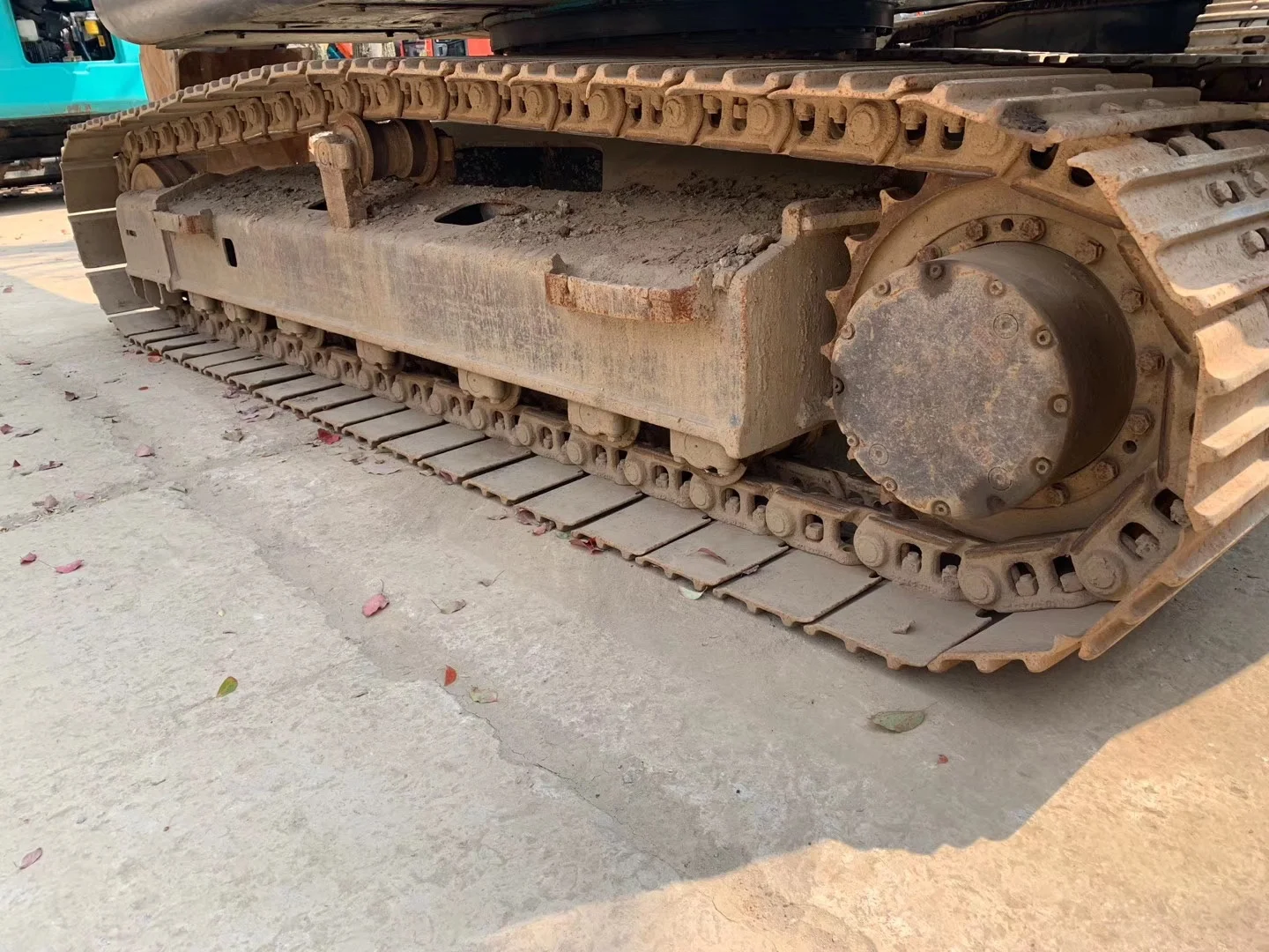 
Exporting Japanese original used Kobelco SK140 excavator in my warehouse 