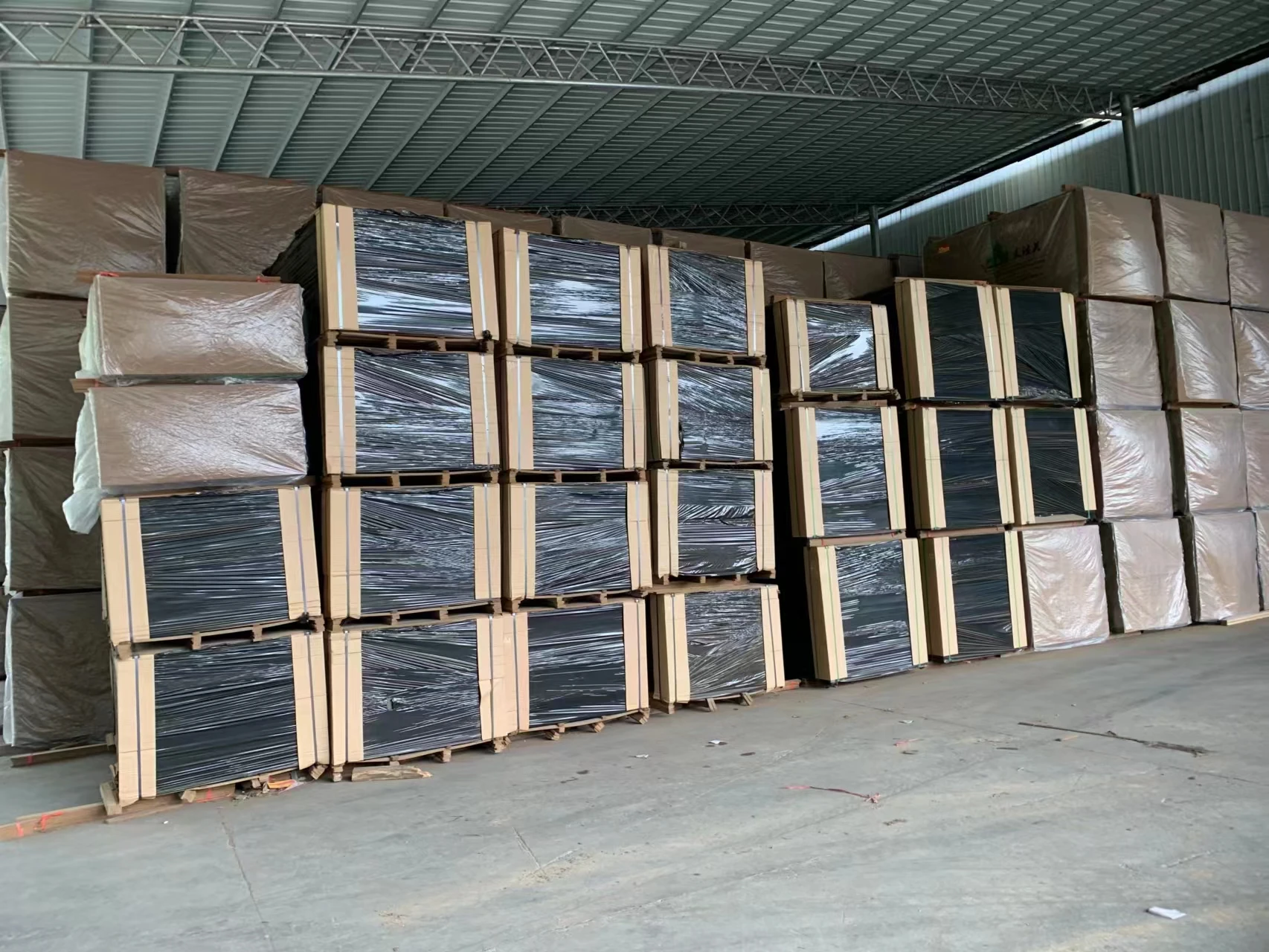 Modern Design 4x8 Commercial Plywood Sheet 18mm Veneer Board with Veneer Surface Material commercial plywood