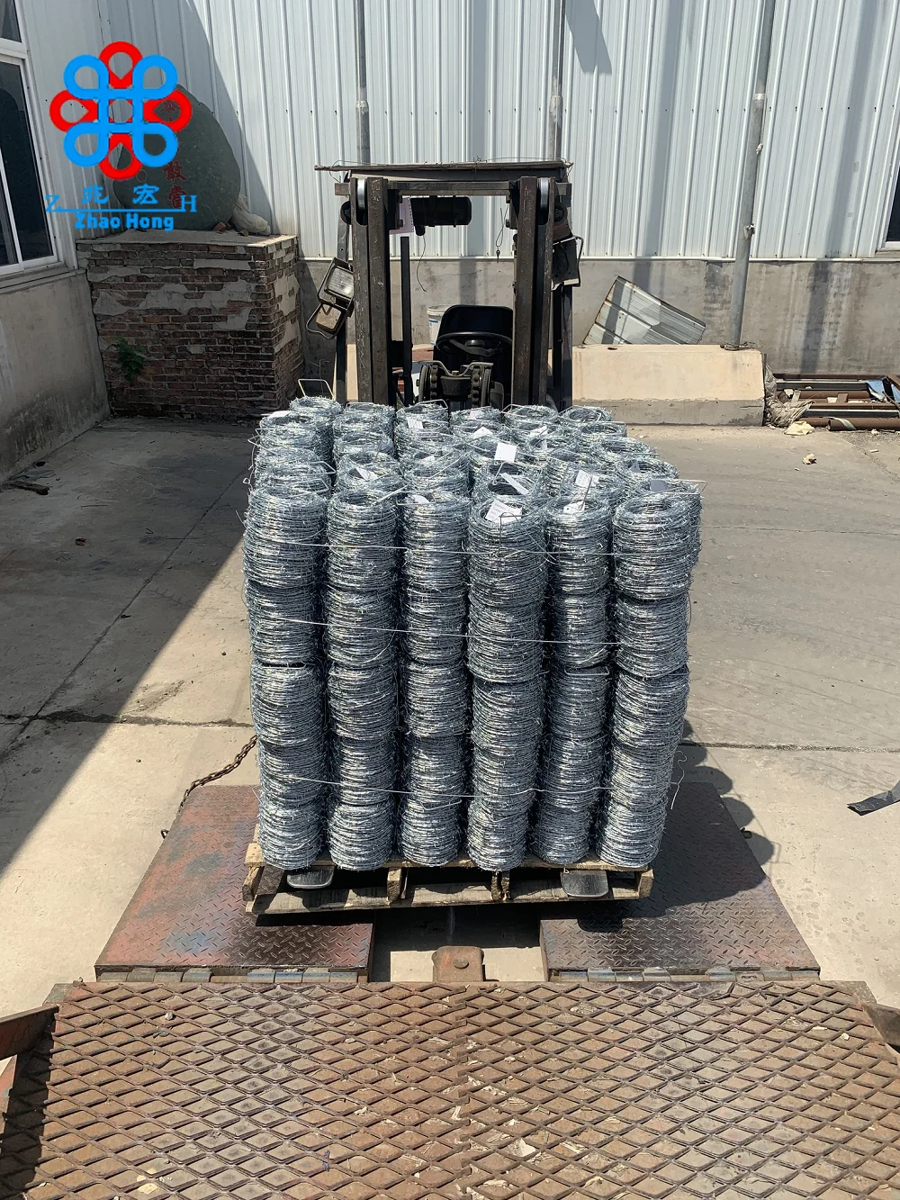 Hot Dipped Galvanized Barbed Wire High Quality anti climb Barb Wire