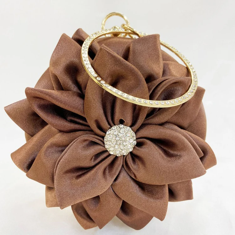 
2021 Rhinestone Chain Diagonal Bag Party Wedding Wallet Cute Clutch Bag Fashion Handbag Flower Evening Bag Handbag Woman 