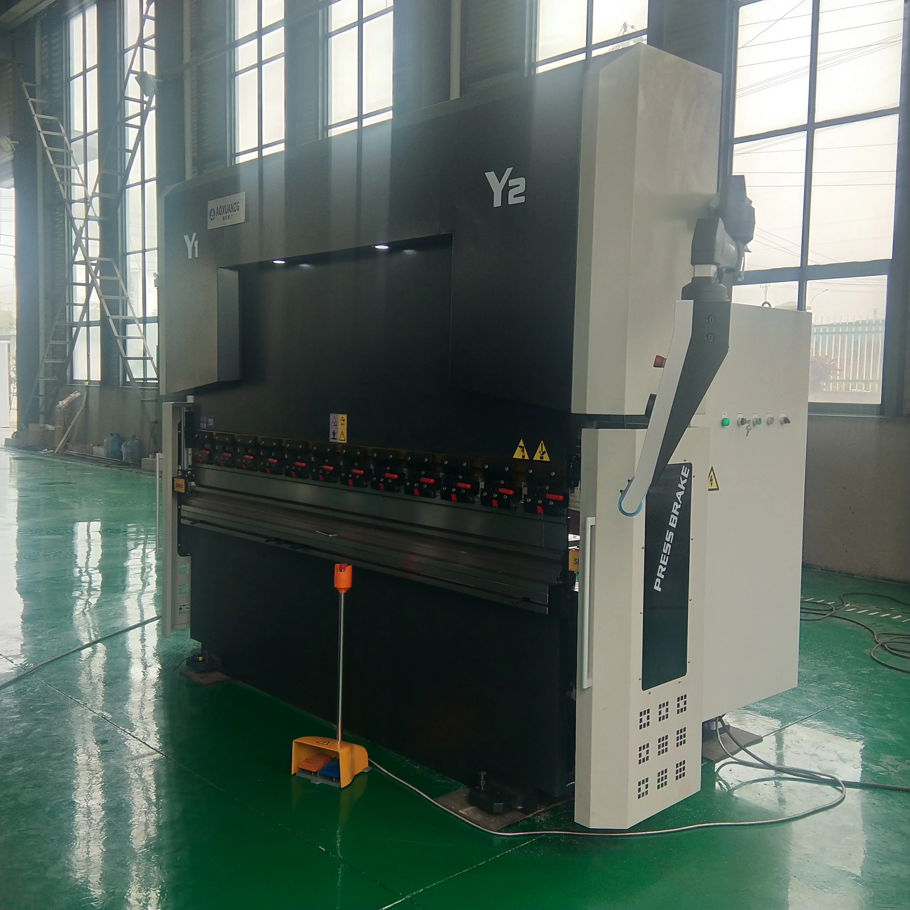 Гидравлический Сервопривод автоматический CNC листогибочный пресс 6 + 1 aixs с Delem DA66T контроллер для гибки электрических шкафов