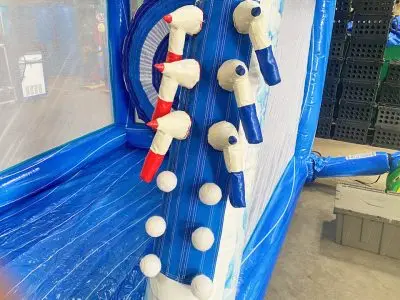 Commercial Single  Snow Throw Inflatable  Axe Throwing Games for Sale