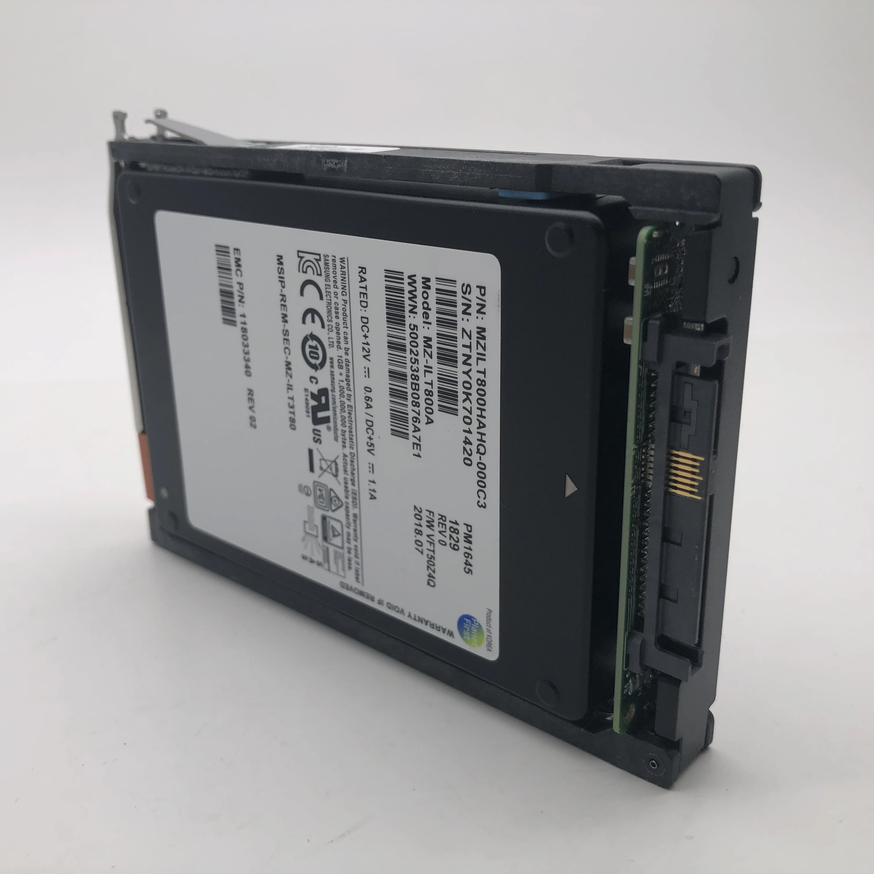 EMC UNITY 1.8tb 10k 005053142 unity300 sas  D3-2S10-1800