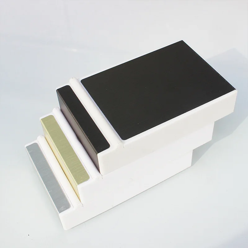 Factory Direct Sale 20Packs Women Fine smoke Plastic Cigarette Tobacco Box Custom Loge Magnetic Cigarette Case