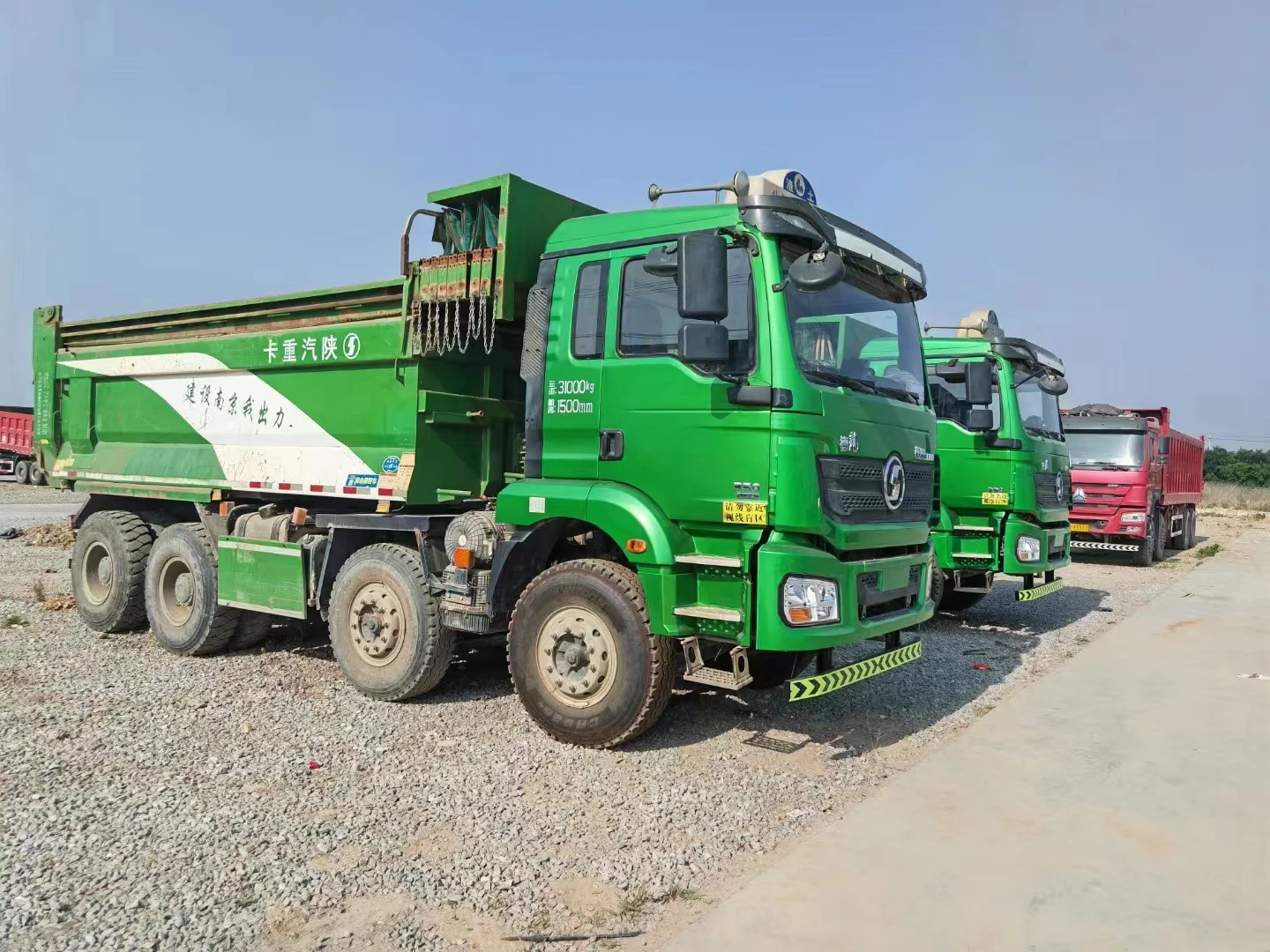 Hot sales in 2022 Shaanxi Automobile used dump truck Delong new M3000 350hp 6x4 Weichai 5.6m used city construction dump truck