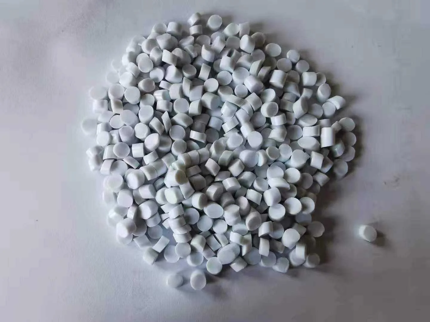 poly vinyl chloride material Virgin/Regrind PVC granules for pipe shoe made
