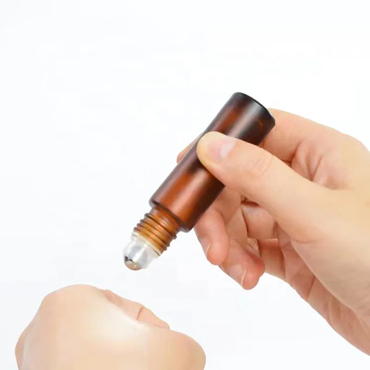 Popular 5ml 10ml 15ml matte clear amber roller bottles essential oil glass roller on bottle with bamboo cap