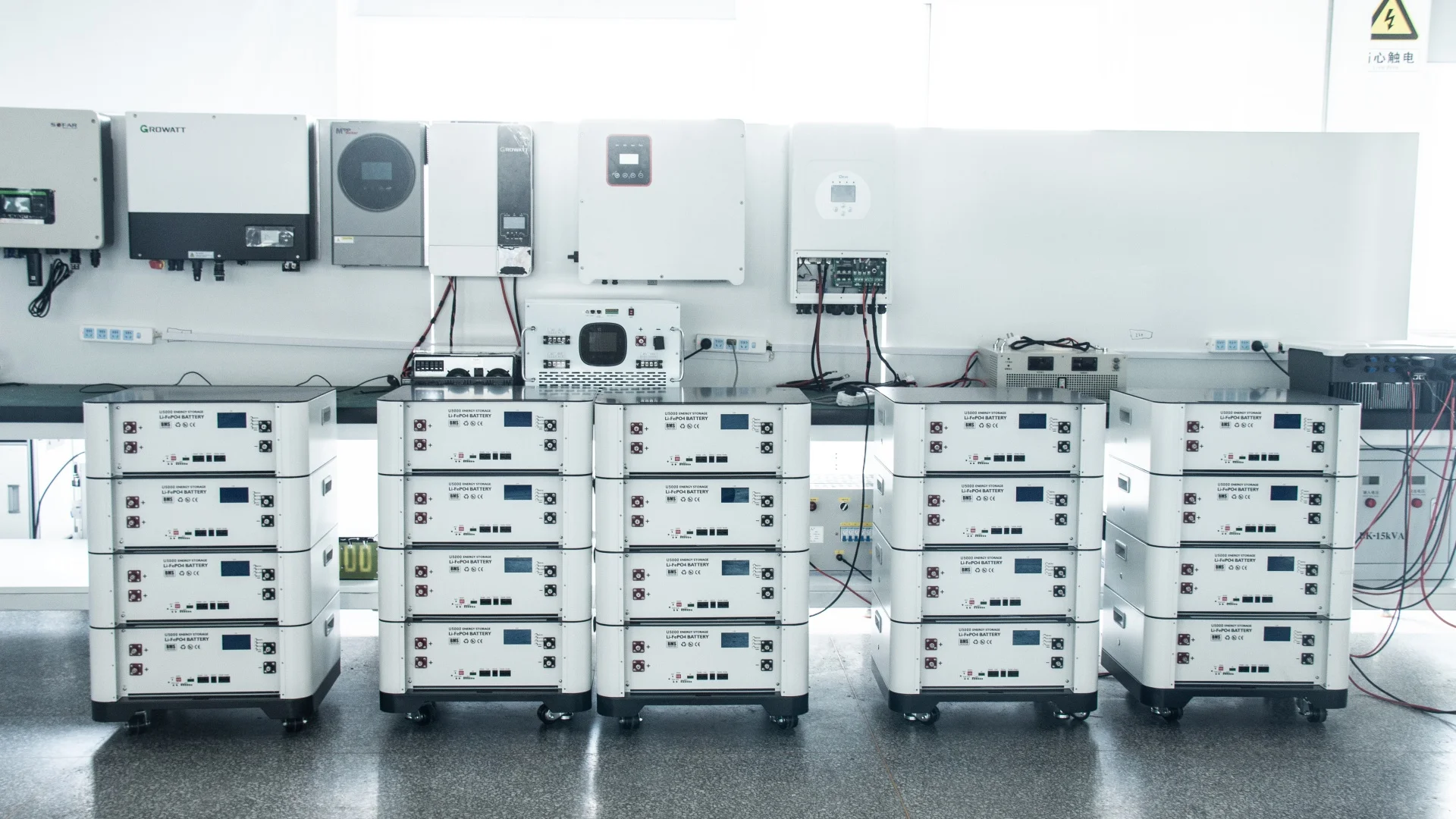 5 кВт инвертор 220 В переменного тока Выходная мощность и 15KWh 48V 51 2 V 100Ah LiFePO4 батарея все в одном для солнечной домашней системы хранения энергии