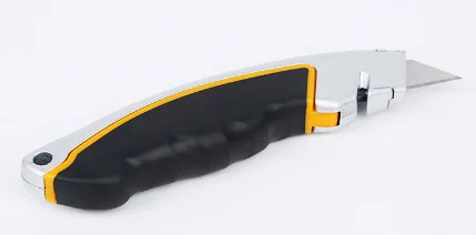Heavy-duty cutter knife