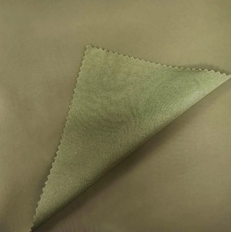 
 Термополиуретановая трикотажная ламинированная Водонепроницаемая эластичная ткань из полиэстера для зимних курток  