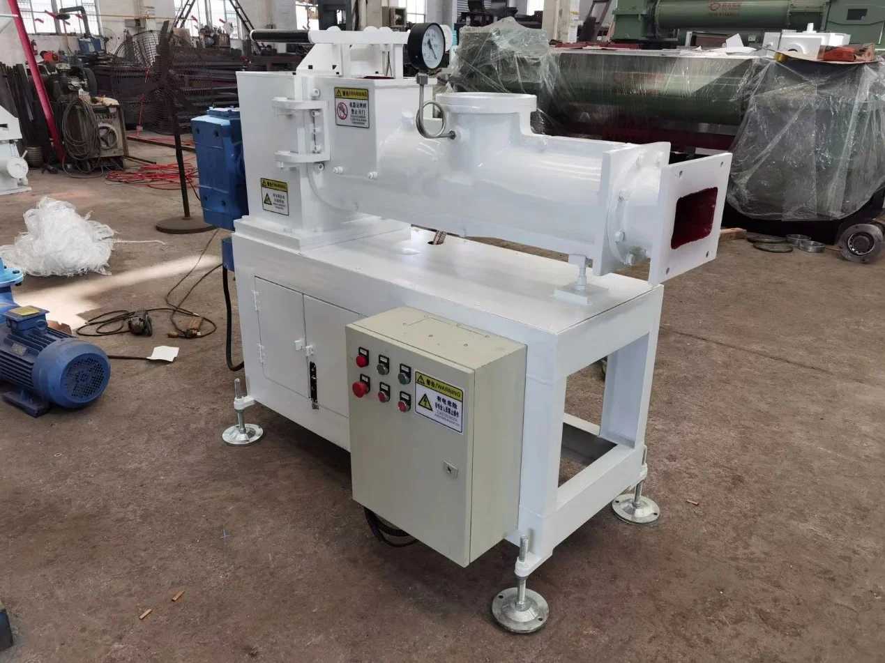 China best manufacturer brick extruding machine small extrusion equipment high vacuum extruder for clay trade Azerbaijan Russia