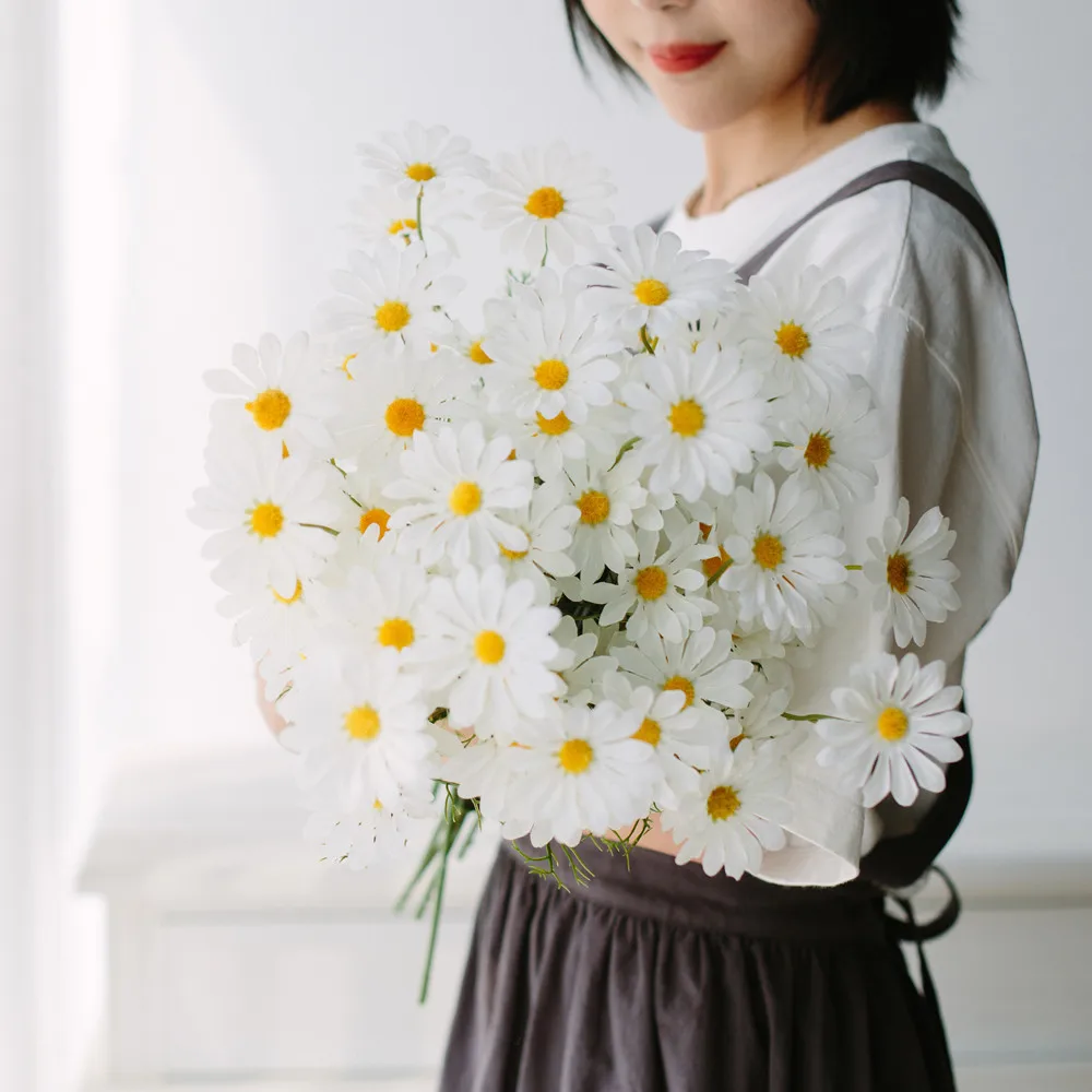 Artificial Silk Daisy Flower Bouquet Artificial Plants for Home Table Centerpieces Arrangement Small daisy