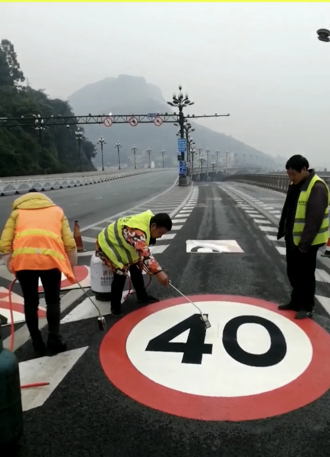 Fire Heating Hot Stick Thermoplastic Road Marking Tape