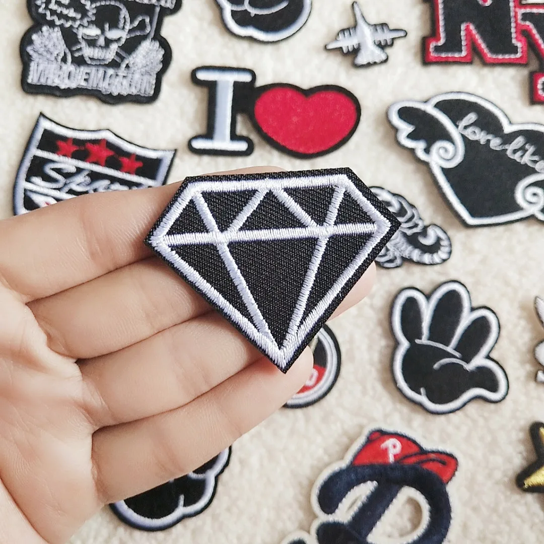 Embroidered Patches Clothing Iron on Heat Transfer Patches Wholesale Embroidered Patches