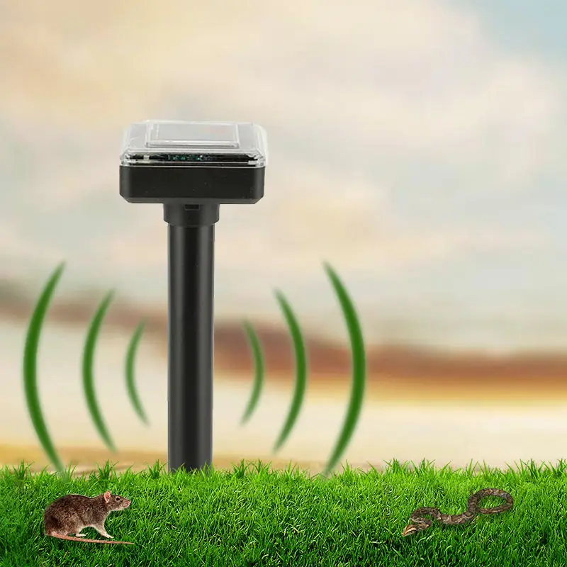 Hot Sales Outdoor Garden animal repeller Waterproof solar mouse repeller ultrasonic mouse trap