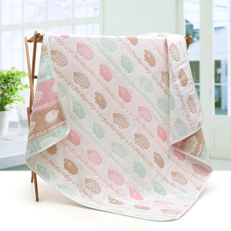 Dropshipping 6 layers print woodland strawberry muslin layered baby bath towel crinkle High-density cotton gauze swaddle blanket