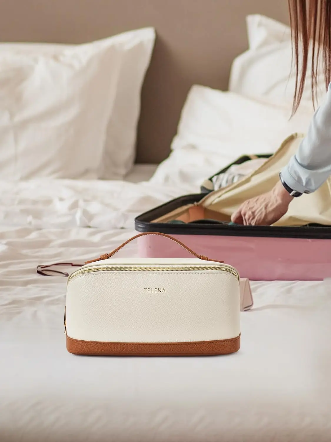 Qetesh Fashionable Portable Leather Wash Bag with Handle Flat Lying Cosmetic Bag with Divisions for Handheld Cosmetics