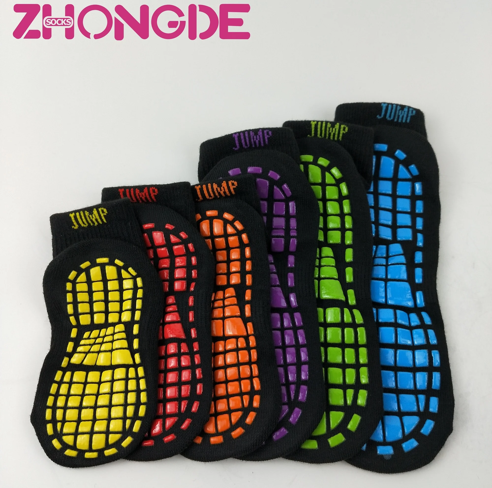 Bulk anti slip sports trampoline socks men women socks OEM design factory in Foshan