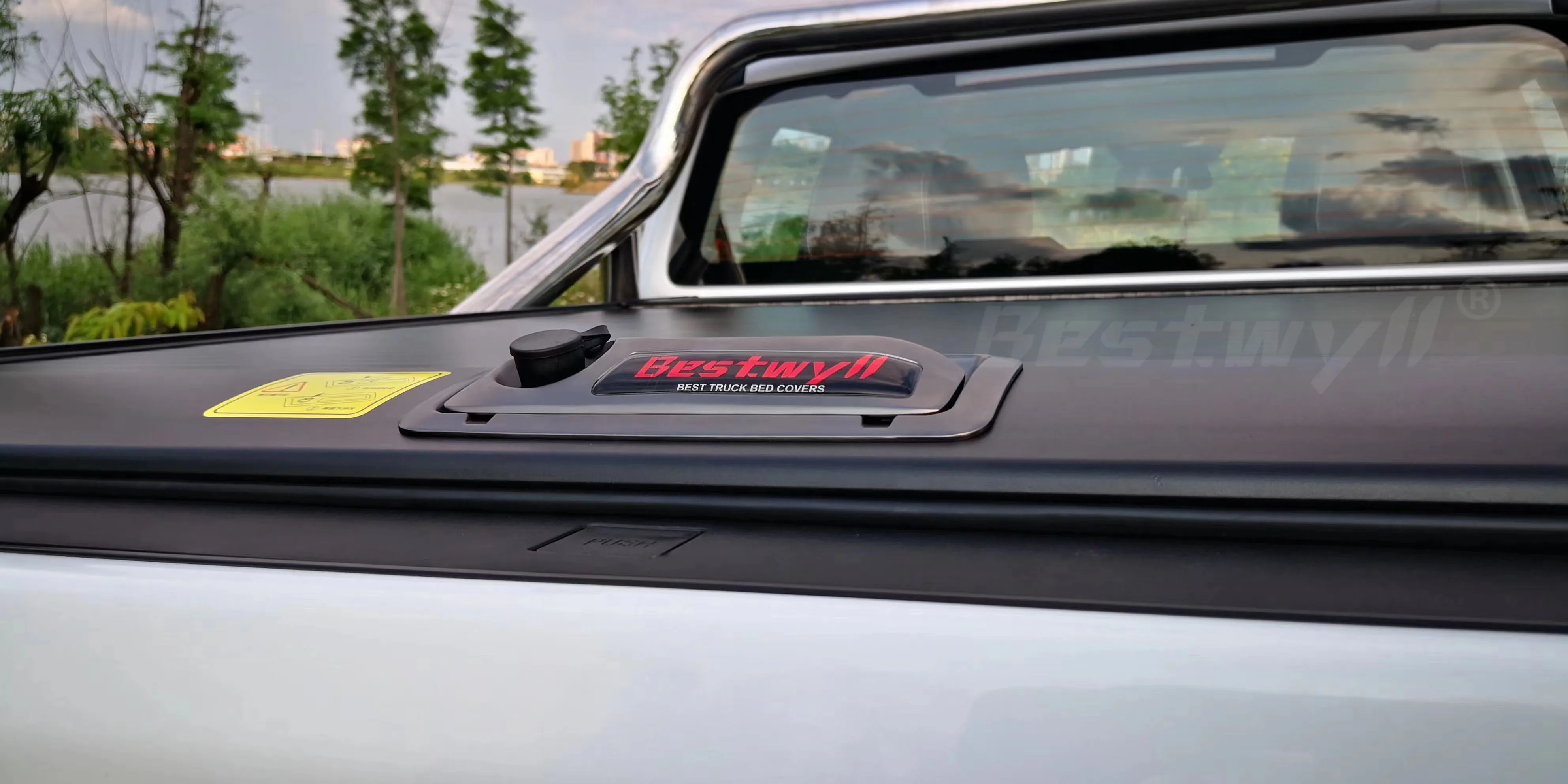 BESTWYLL AL. Retractable Truck Roller Lid Manual Pickup Bed Tonneau Cover For GWM Great Wall Pao/P Series/Cannon/Poer K11B0