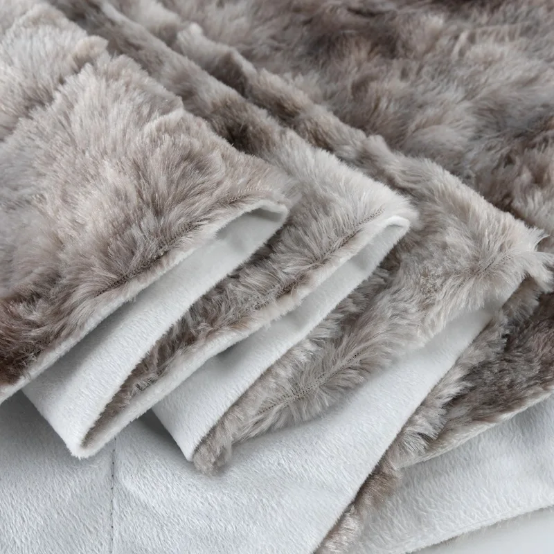 Large Faux Fur Blanket Mink Faux Fur Throw Blanket Super Soft Long Hair Plush Europe Coral Fleece Fabric Square Winter Nonwoven