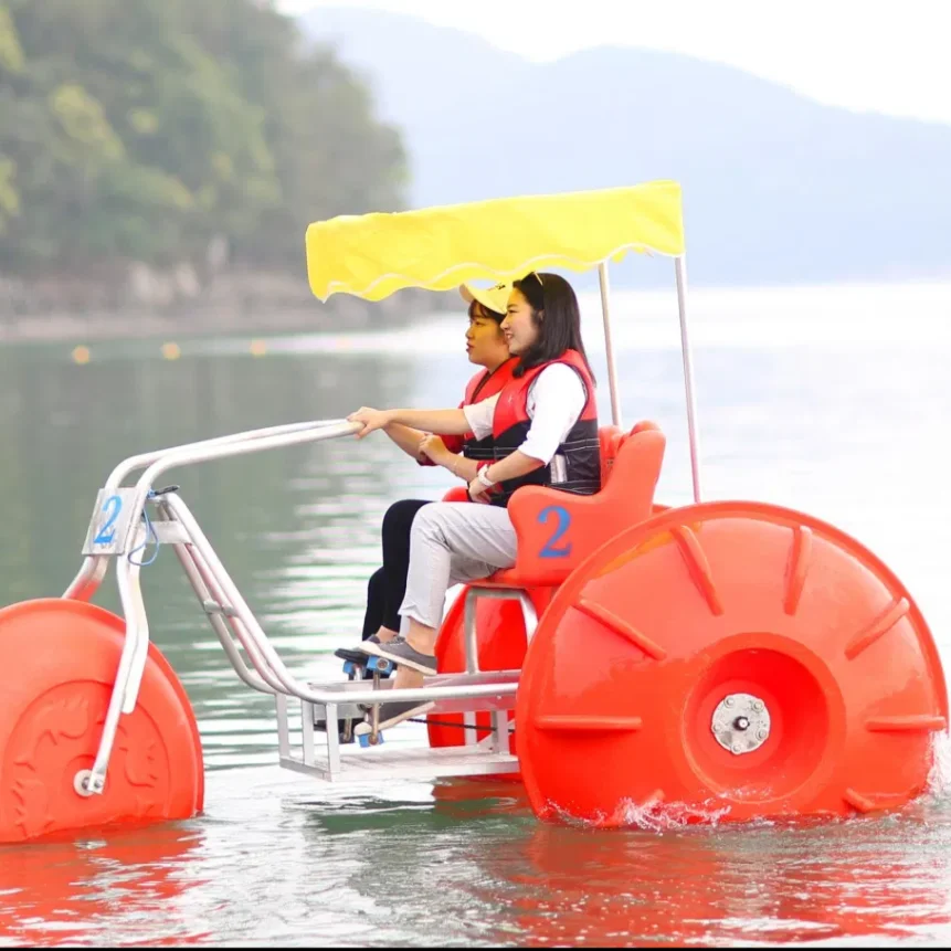 High quality colorful sea tricycle water bike pedal boats 3 big wheels water tricycle