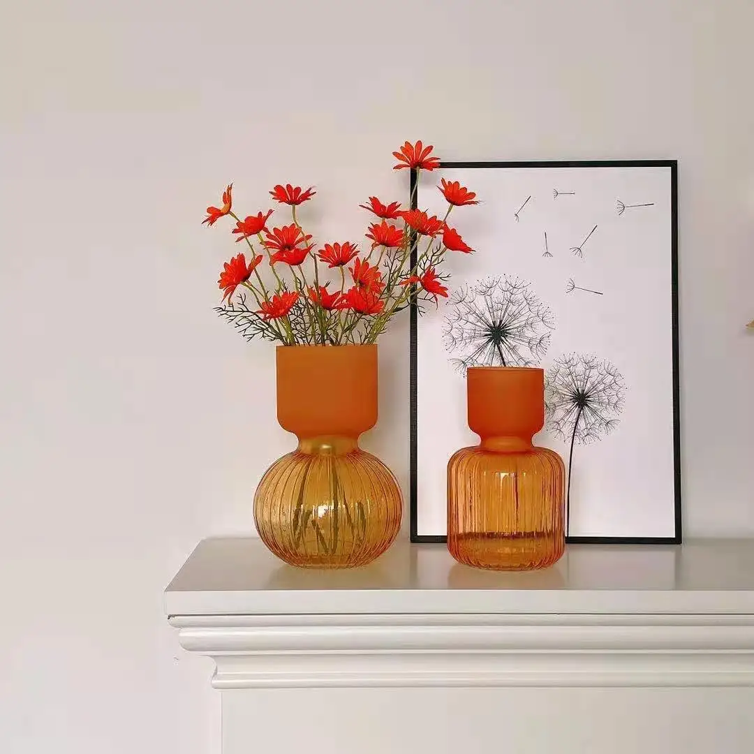 Popular Romantic Creative Glass Vase Mini Flower Container Vase Glass for Home Decor Flower Shop Vase