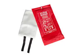 Factory Cheap Industrial 1.5m X 1.8m Fiberglass Fabric Coat House Fire Proof Blanket Roll