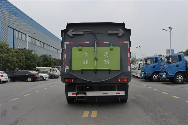 Customized Dongfeng 4X210 CBM Road Street Cleaning Sweeper Truck