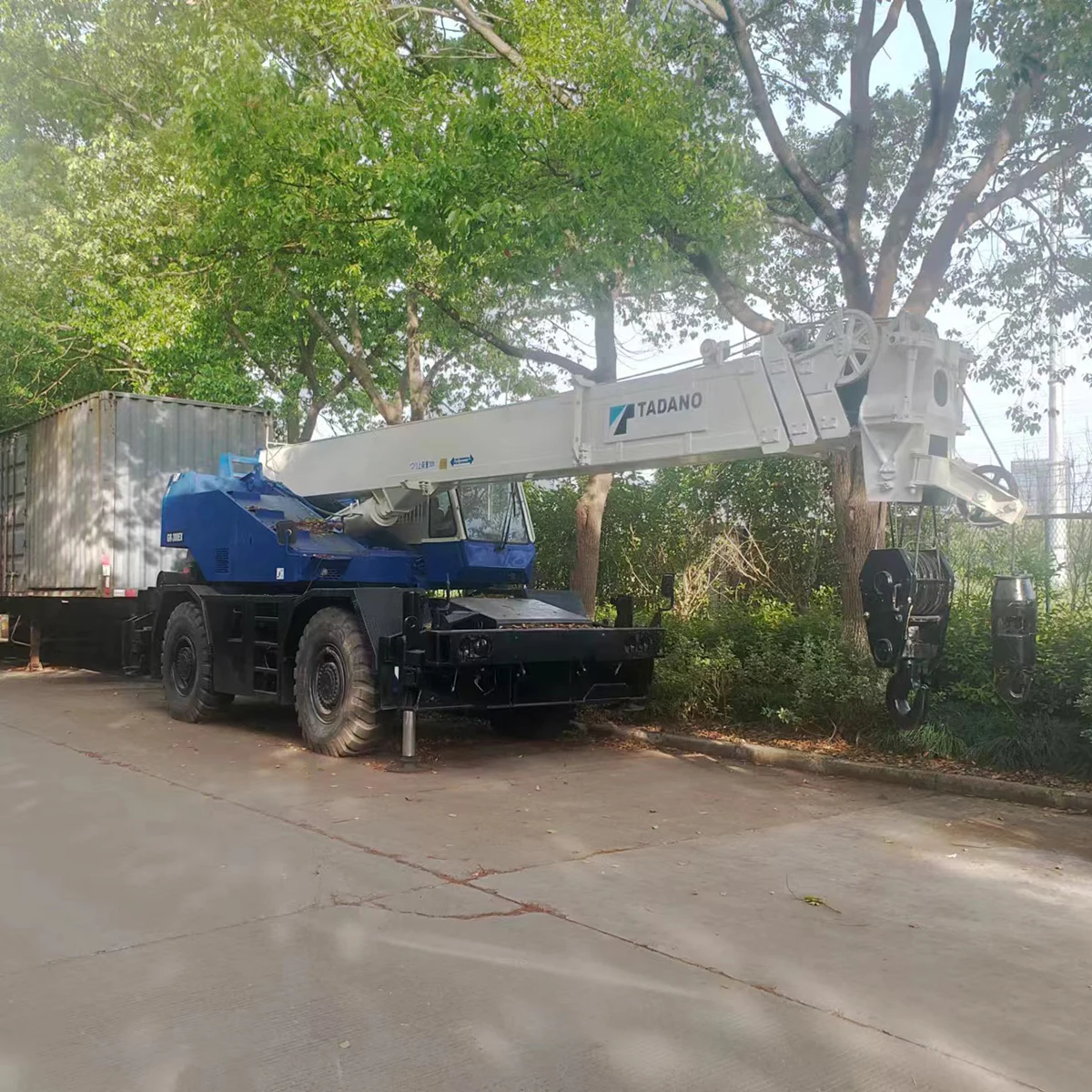 Used 30 ton crane TADANO GR-300EX Original engine Safe and stable Good condition Used rough terrain crane