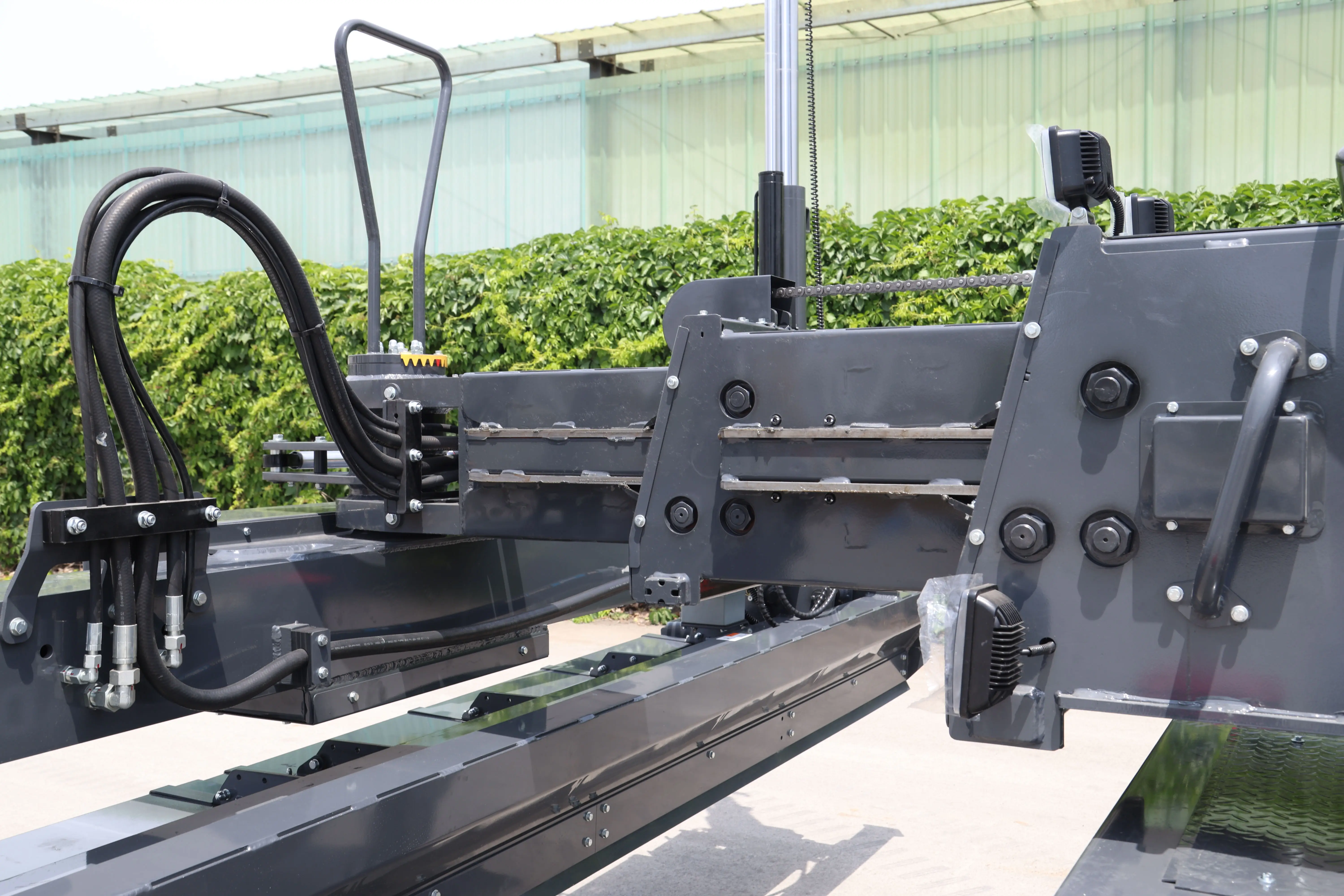 Automatic Laser Concrete Leveling Machine Boom Type Concrete Laser Screed Concrete Leveling Machine