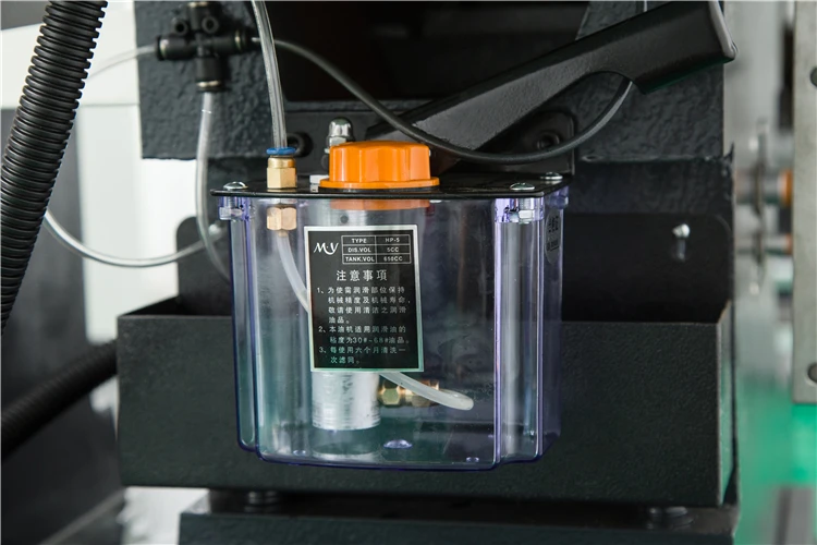 DK77 series fast cutting cnc edm wire cutting machines DK7735  with Taiwan High precision linear guide