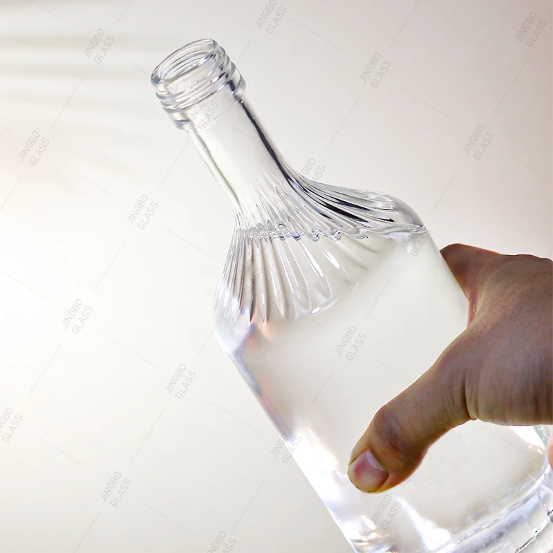 Flint Glass Vodka Bottle 700ml Premium Flint Silk Screen Printed Spirits Liquor Gin Vodka Glass Bottle