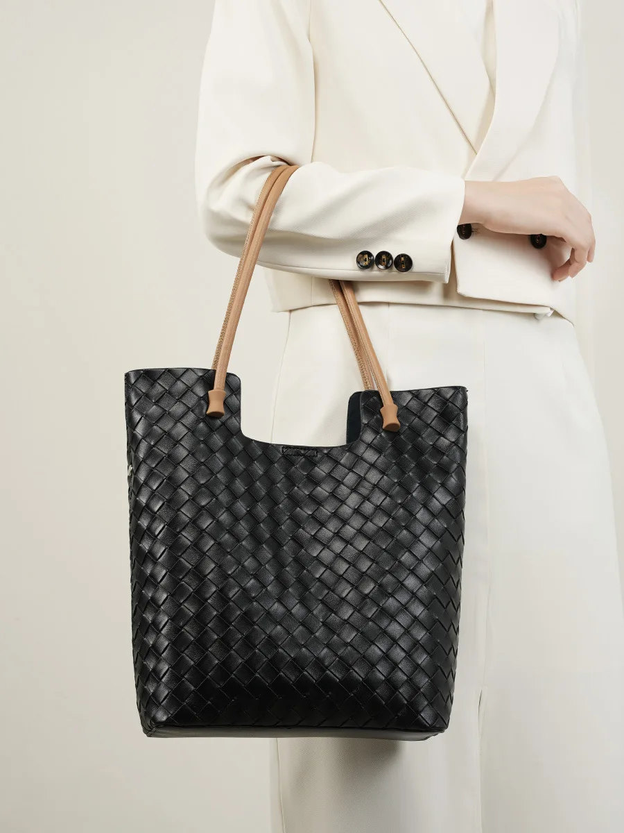 Fashion Casual Lady Cow Leather Hand Woven Shoulder Bag Commute Tote Bag