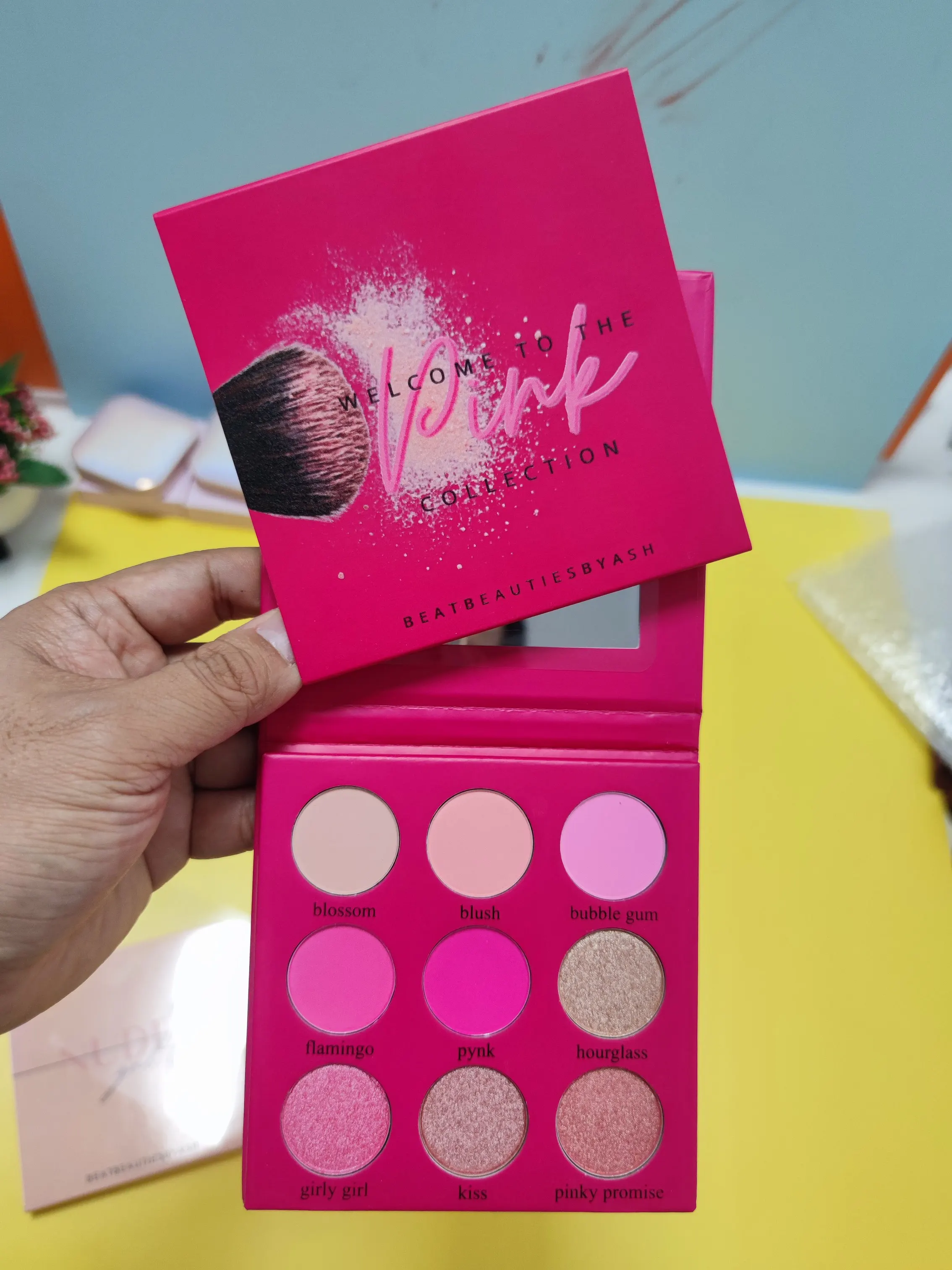 Customize high quality and high pigment pigmented luxury cheap makeup shimmer vegan eye shadow palette eyeshadow palette