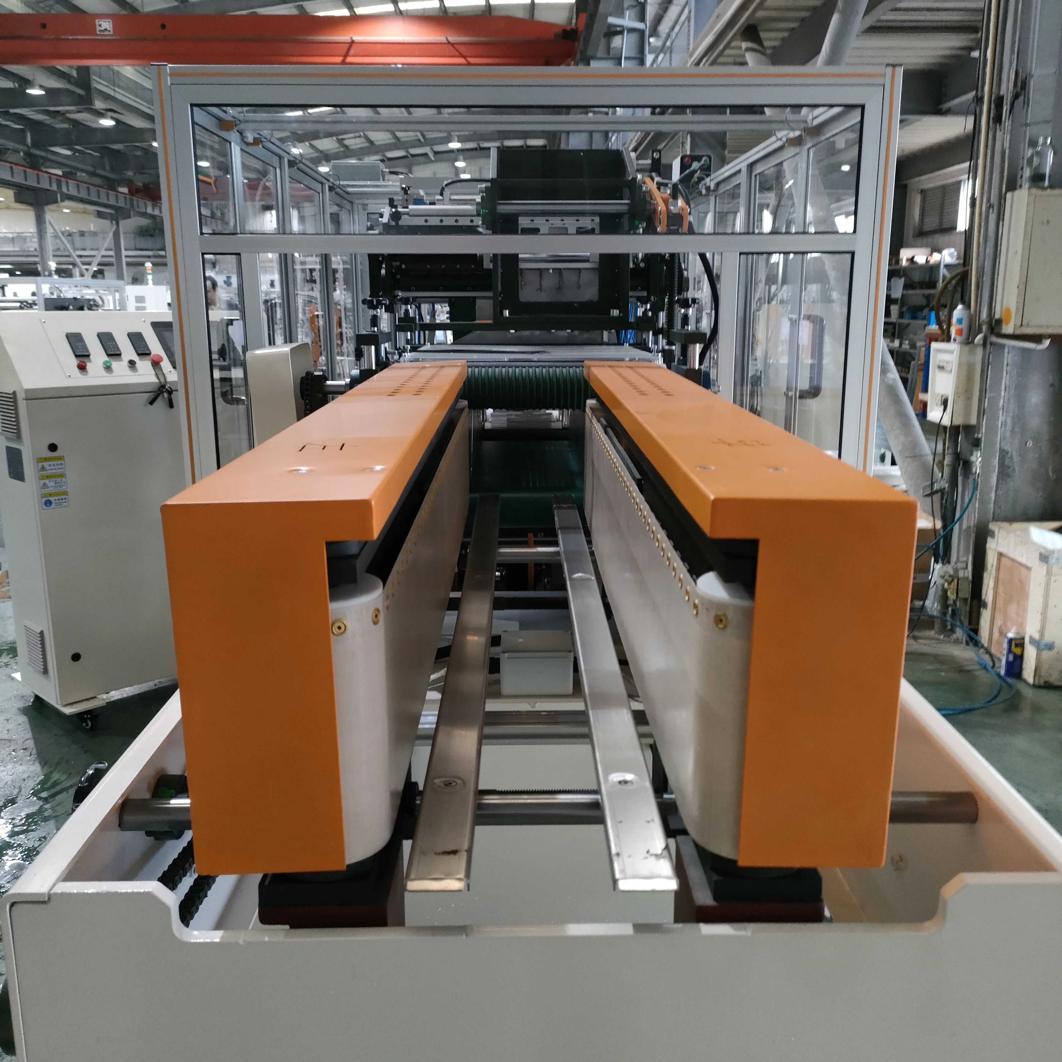 Manufacturing Factory Flow Pack Machine Refreshing Towel Packing Machine Fully Automatic Loop Hand Towel Packing Machine