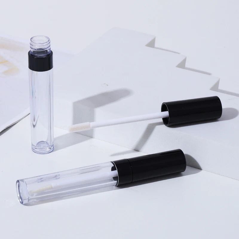 Custom Round Cute Lip Gloss Bottle 5ml Empty Lip Gloss Tubes 5 ml With Band