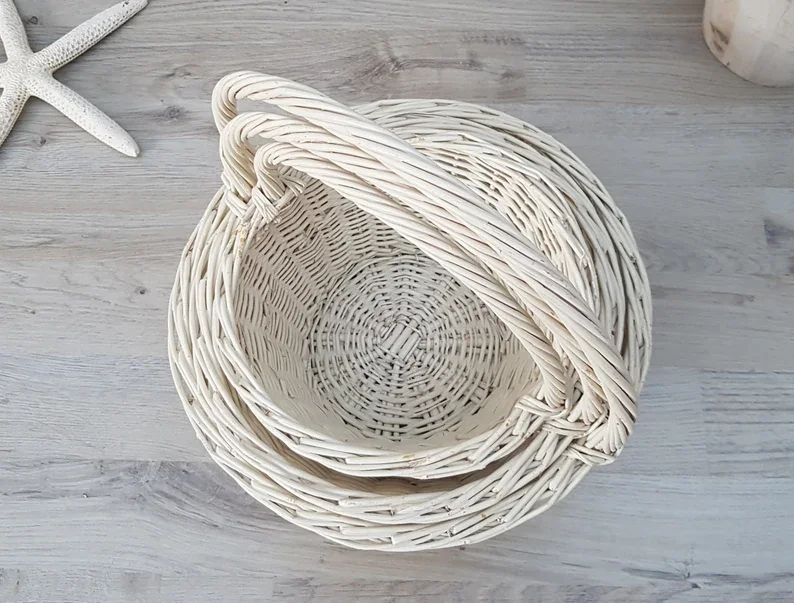 Wholesale Basket natural straw white white round willow gift basket White Wicker Baskets with Handle