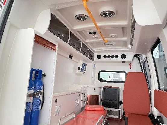 IVECO High Roof 125kw Diesel Engine Monitoring Ambulance 2998ml 8AT Medical Emergency Rescue Vehicle for Sale