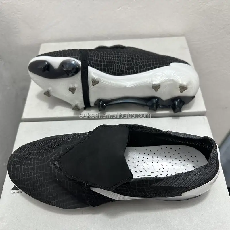 High quality bulk repurchase of new sports trend football shoes