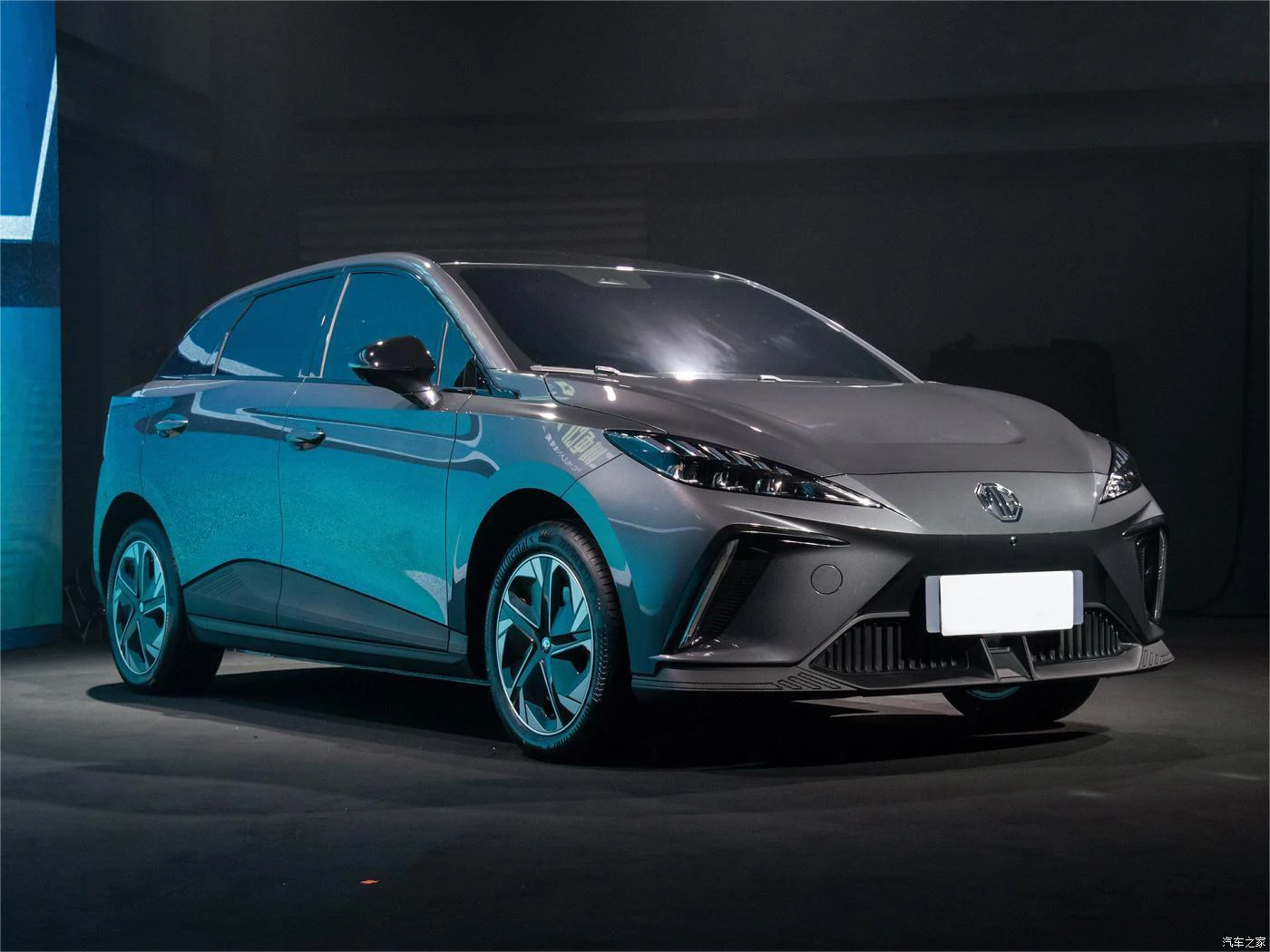 2023 high speed New Energy Vehicles Special High Speed Ev 425km 520km 4wd Mg Mulan Electric Car