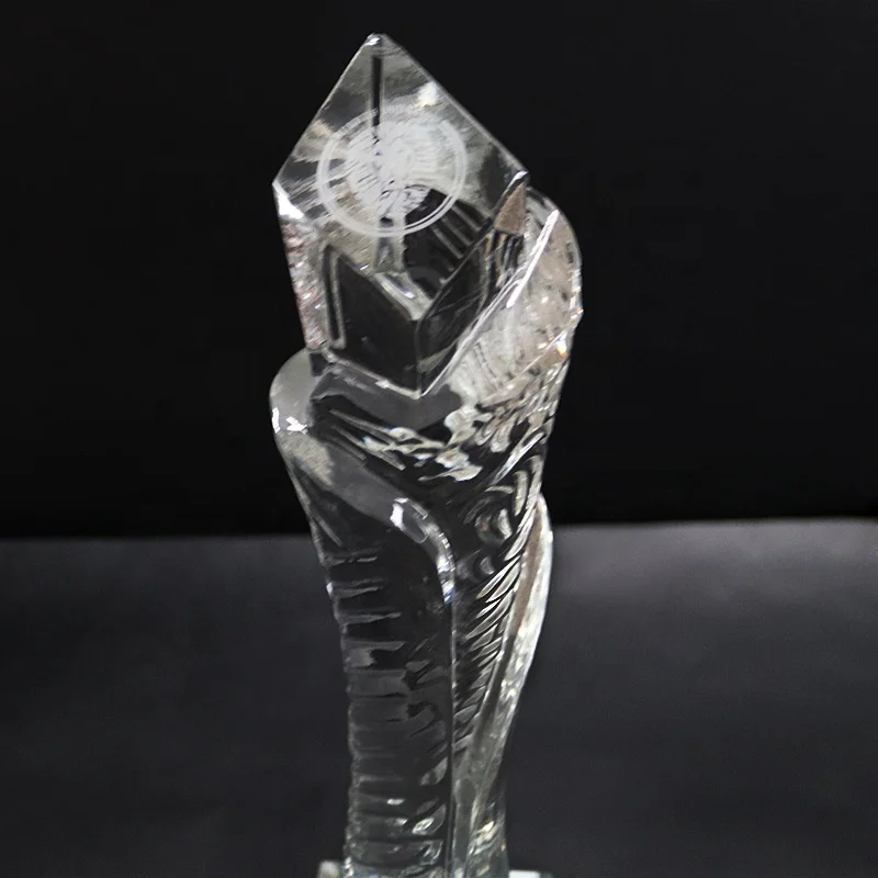 China Suppliers Unique Design Crystal Pillar Torch Trophy With Custom Engraving For Employee Honor Awards Souvenirs