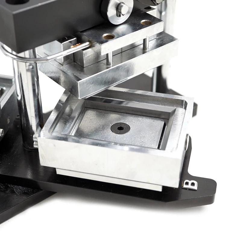 Wholesale 80*53mm Hand Press Fridge Photo Magnet Making Machine For DIY Gifts