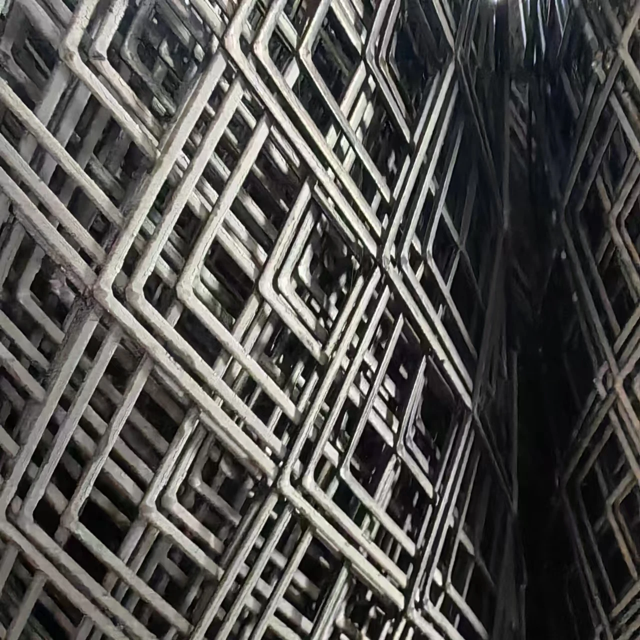 Небольшое отверстие декоративная Алмазная форма Расширенная металлическая проволочная сетка фасады здания из нержавеющей стали материал металлические строительные материалы