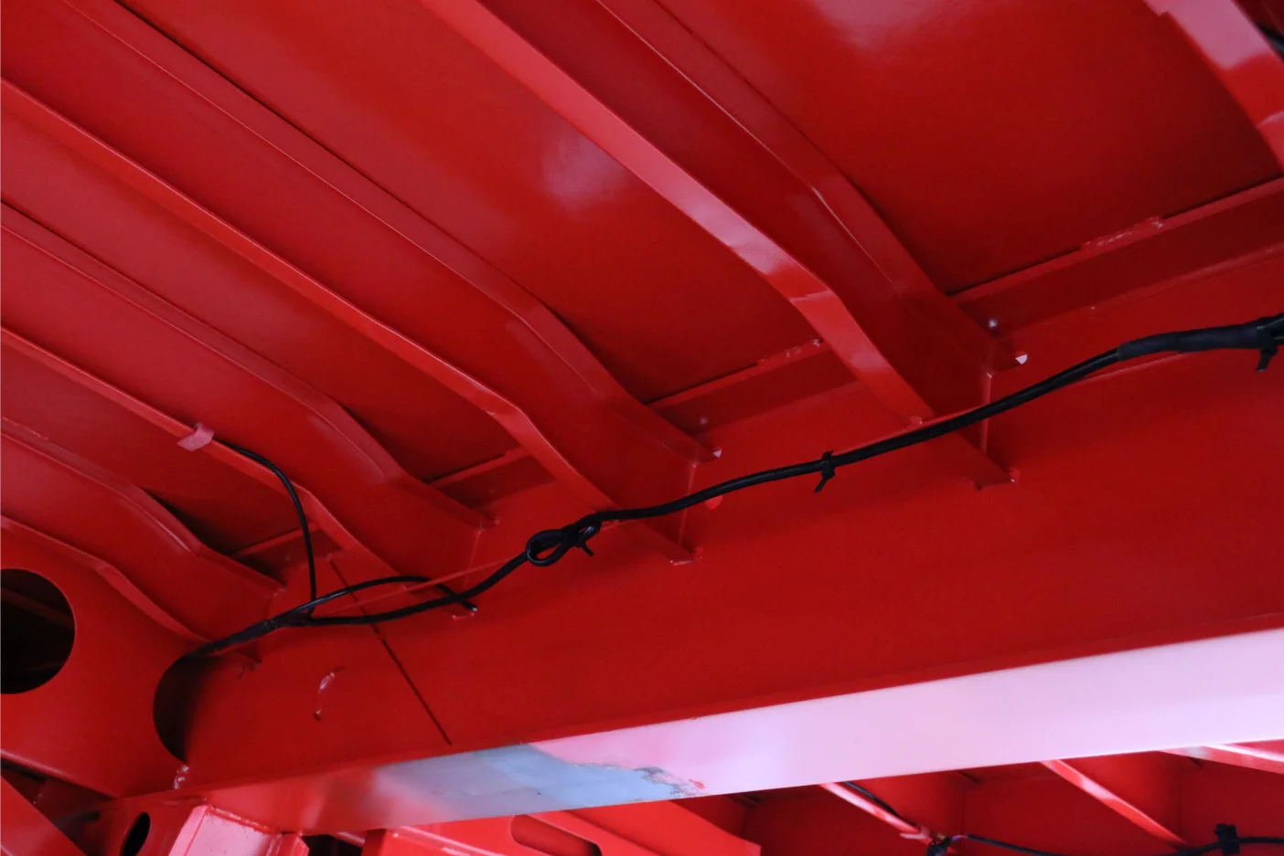 Tri-Axle Forty foot trailers 50 Tons 20ft 40ft 50ft 53 foot container Chassis flatbed semi trucks trailer low bed semi-trailer