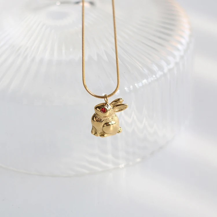 Autumn festival 18k gold filled pendant stainless steel Cute pet ruby eye anime animal play boy bunny necklace rabbit for girls