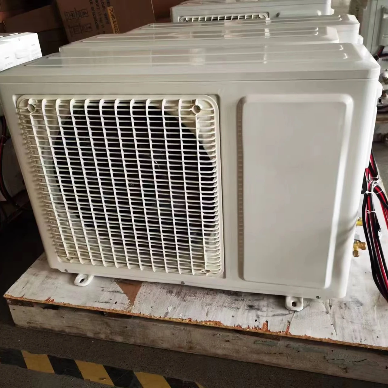 Лидер продаж Настенный Кондиционер 1 5/2 л.с. 12000/18000btu работающий от солнечной батареи