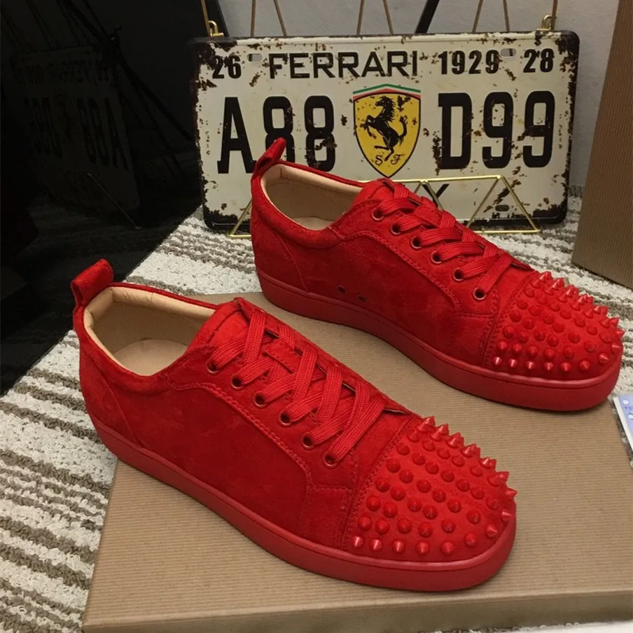 2022 Original  High Quality Luxury Brand Red Bottom Rivet Junior Spikes Flat Casual Walking Shoes for Men Women