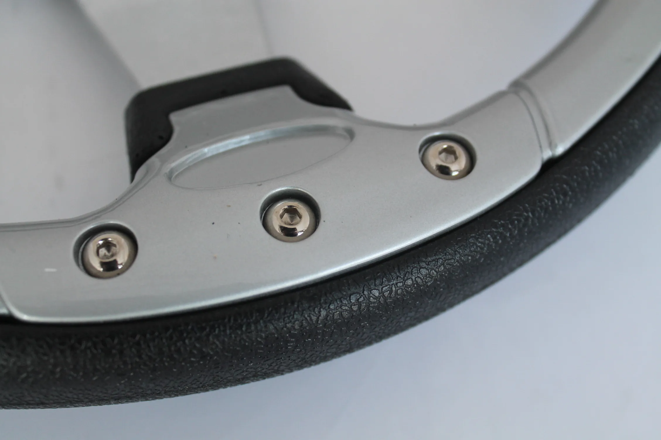 Scooter Pu Luxury Swift Control Steering Wheel For 2004 Porsche Cayenne