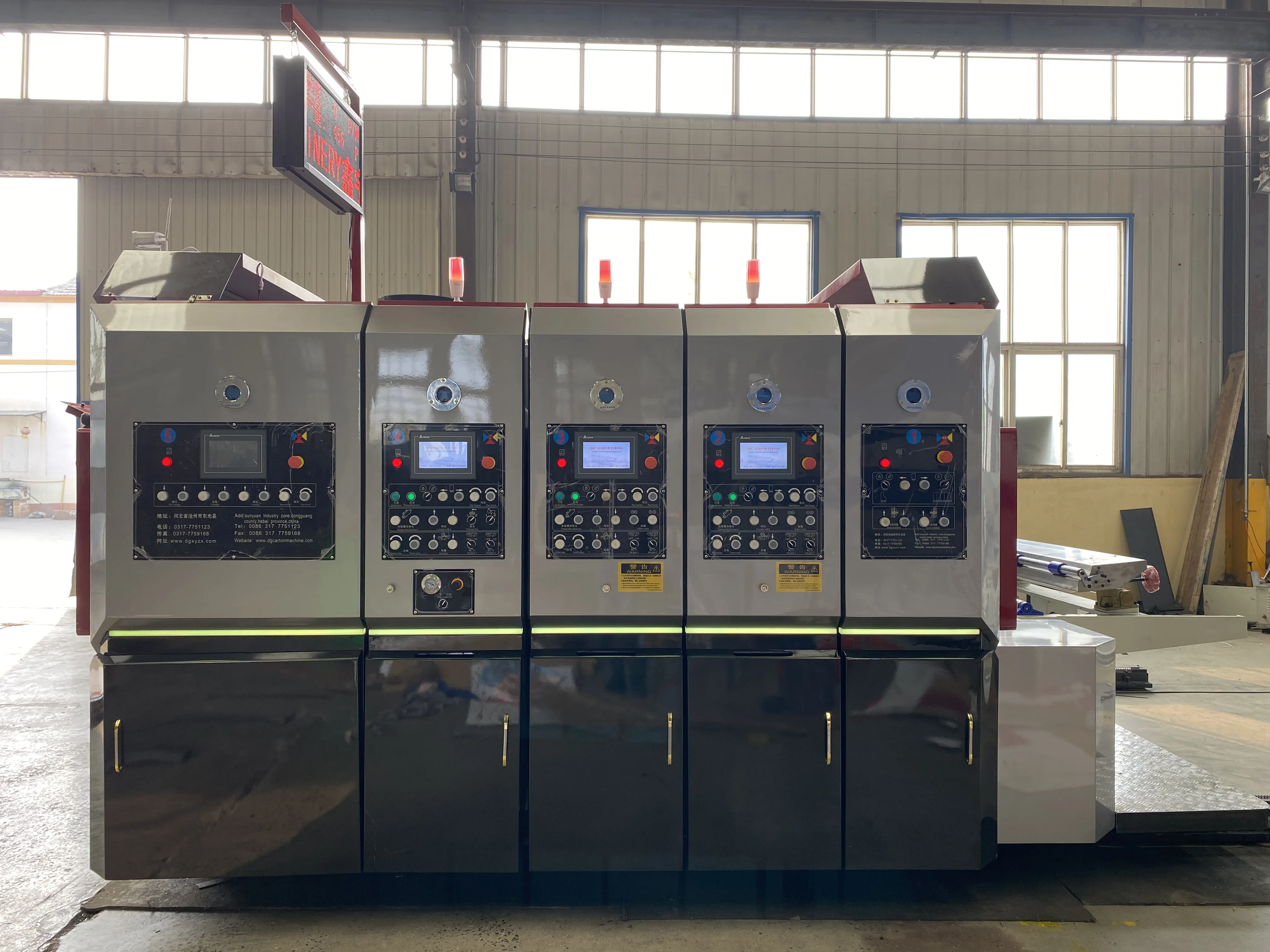 Automatic high speed 4 color corrugated paperboard printing slotting die-cutting machine